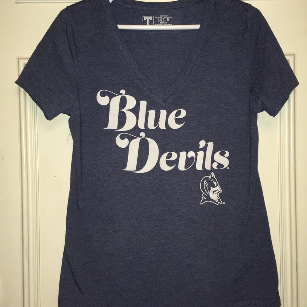 ✨✨Duke blue devils v-neck tee